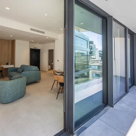 Cityscape In Mercury Tower Apartamento